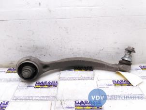 Begagnade Främre undre gaffelben, vänster Mercedes C (W205) C-200d 2.2 16V Pris € 42,35 Inklusive moms erbjuds av Autoparts Van De Velde