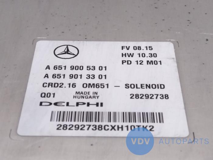 Ordinateur gestion moteur d'un Mercedes-Benz E (W212) E-220 CDI 16V BlueEfficiency 2009