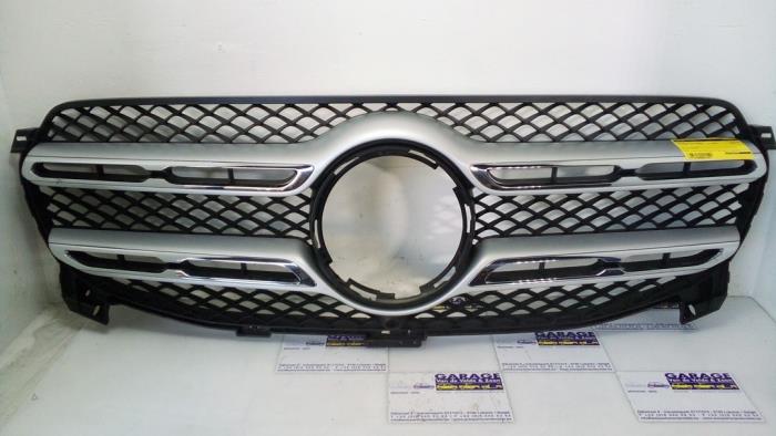 Używane Grill Mercedes GLE (V167) 350de 2.0 Turbo 16V 4-Matic Cena € 151,25 Z VAT oferowane przez Autoparts Van De Velde