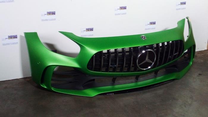 Stoßstange vorne van een Mercedes-Benz AMG GT (C190)  2020