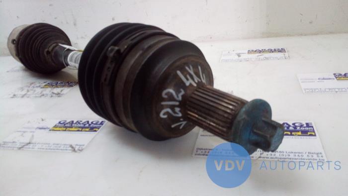 CV joint, front from a Mercedes-Benz E (W212) E-250 CDI 16V BlueEfficiency 4-Matic 2012