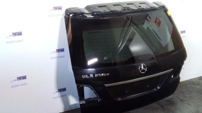 Couvercle coffre d'un Mercedes-Benz ML III (166) 3.0 ML-400 V6 24V Turbo 4-Matic 2013