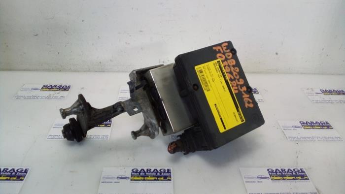 Usagé Ordinateur ABS Mercedes CLK (C209) 2.7 270 CDI 20V Prix € 72,60 Prix TTC proposé par Autoparts Van De Velde