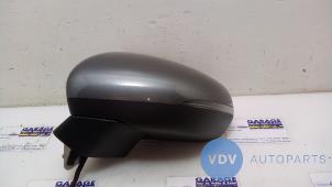 Used Wing mirror, left Mercedes A (177.0) 2.0 A-200d Price € 272,25 Inclusive VAT offered by Autoparts Van De Velde