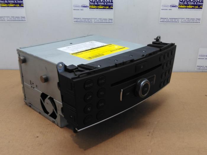 Gebrauchte Radio Mercedes C (W204) 1.8 C-180 CGI 16V Preis € 108,90 Mit Mehrwertsteuer angeboten von Autoparts Van De Velde