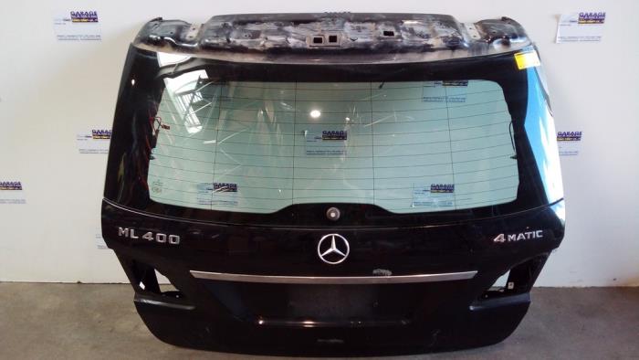 Cubierta de maletero de un Mercedes-Benz ML III (166) 3.0 ML-400 V6 24V Turbo 4-Matic 2013