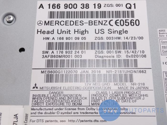 Radio from a Mercedes-Benz ML III (166) 2.1 ML-250 CDI 16V BlueTEC 4-Matic 2013