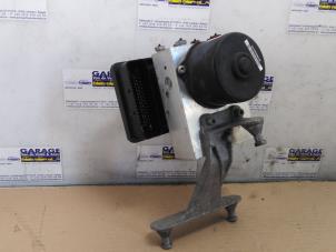 ABS Computer from a Mercedes-Benz SLK (R171) 1.8 200 K 16V 2004