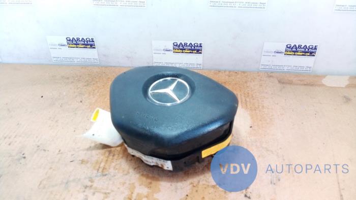 Left airbag (steering wheel) from a Mercedes-Benz B (W246,242) 1.8 B-200 CDI BlueEFFICIENCY 16V 2012