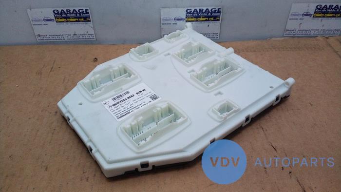Comfort Module from a Mercedes-Benz B (W247) 1.3 B-180 Turbo 16V 2020