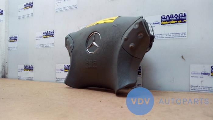 Airbag gauche (volant) d'un Mercedes-Benz C (W203) 2.5 C-230 V6 24V 2005
