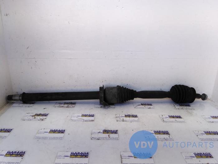 Front drive shaft, right from a Mercedes-Benz B (W245,242) 2.0 B-180 CDI 16V 2012