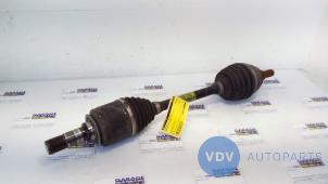 Usagé Arbre de transmission avant gauche Mercedes ML II (164/4JG) 3.0 ML-300 CDI 4-Matic V6 24V Prix € 272,25 Prix TTC proposé par Autoparts Van De Velde