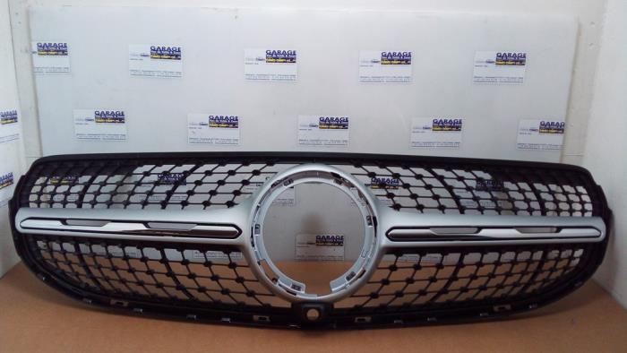 Używane Grill Mercedes GLC Coupe (C253) 2.2 220d 16V BlueTEC 4-Matic Cena € 127,05 Z VAT oferowane przez Autoparts Van De Velde