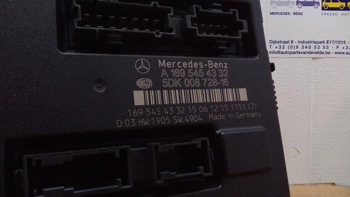 Module confort d'un Mercedes-Benz A (W169) 2.0 A-180 CDI 16V 5-Drs. 2012