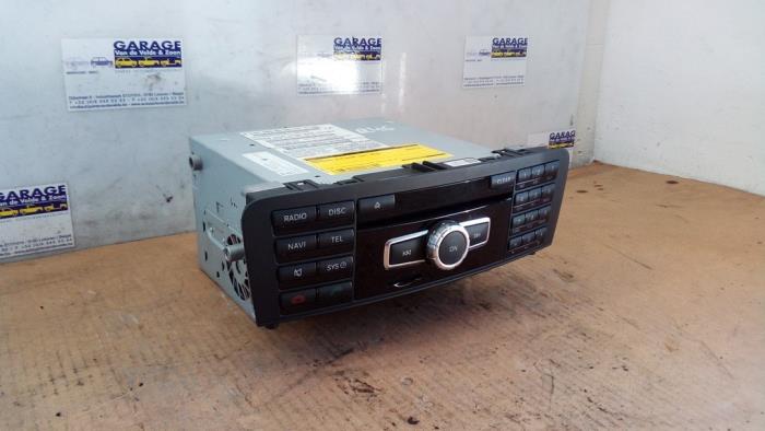 Używane Radio Mercedes A (W176) 1.5 A-180 CDI, A-180d 16V Cena € 121,00 Z VAT oferowane przez Autoparts Van De Velde
