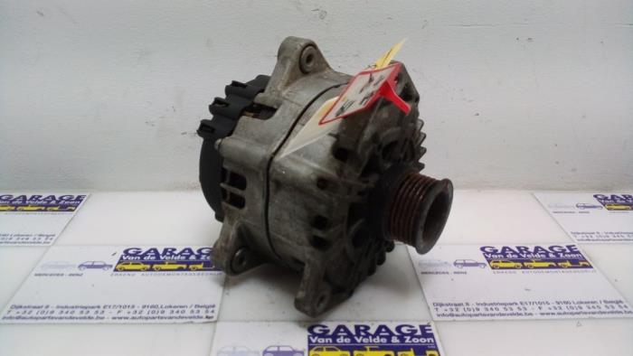Usagé Dynamo Mercedes CL (216) 4.7 CL-500 V8 32V 4-Matic Prix € 90,75 Prix TTC proposé par Autoparts Van De Velde