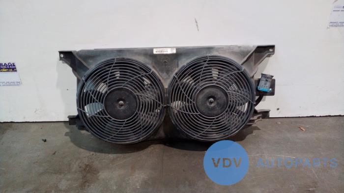 Motorkoeling ventilator d'un Mercedes-Benz ML I (163) 230 2.3 16V 2003