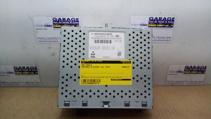 Begagnade DAB-modul Mercedes A (W176) 2.2 A-220 CDI 16V Pris € 108,90 Inklusive moms erbjuds av Autoparts Van De Velde