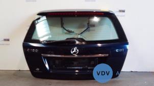 Używane Pokrywa bagaznika Mercedes C Estate (S204) 2.2 C-180 CDI 16V BlueEFFICIENCY Cena € 302,50 Z VAT oferowane przez Autoparts Van De Velde