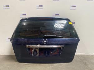 Usagé Couvercle coffre Mercedes GL (X164) 4.0 GL 450 CDI V8 32V Prix € 605,00 Prix TTC proposé par Autoparts Van De Velde