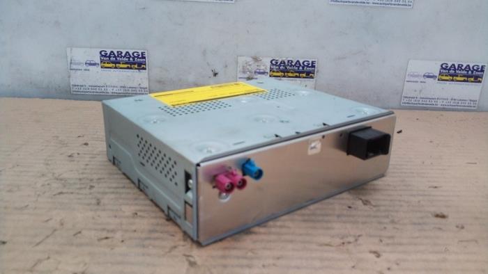 Begagnade DAB-modul Mercedes S (222.0/222.1) 3.0 S-320L 24V Pris € 102,85 Inklusive moms erbjuds av Autoparts Van De Velde