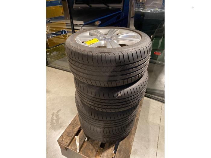 Set of wheels + tyres from a Mercedes-Benz S (W222/V222/X222) 2.1 S-300 BlueTEC Hybrid, S-300 h 16V 2015