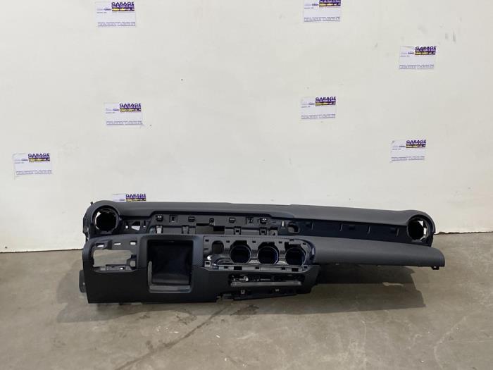 Usados Salpicadero Mercedes A (177.0) 2.0 A-200d 4Matic Precio € 393,25 IVA incluido ofrecido por Autoparts Van De Velde