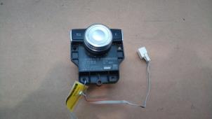 On-board computer controller from a Mercedes-Benz C (W204) 2.2 C-200 CDI 16V Eco 2008
