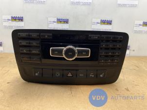 Usados Radio Mercedes B (W246,242) 1.8 B-180 CDI BlueEFFICIENCY 16V Precio € 272,25 IVA incluido ofrecido por Autoparts Van De Velde