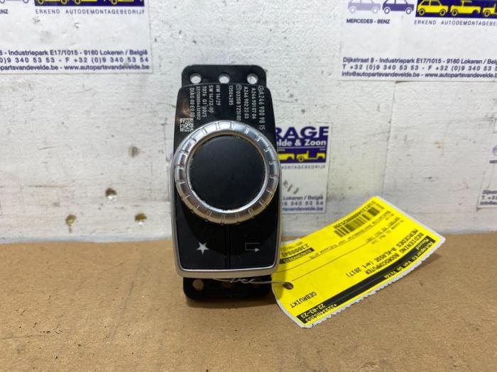 Used On-board computer controller Mercedes A (W176) 1.5 A-180 CDI, A-180d 16V Price € 18,15 Inclusive VAT offered by Autoparts Van De Velde