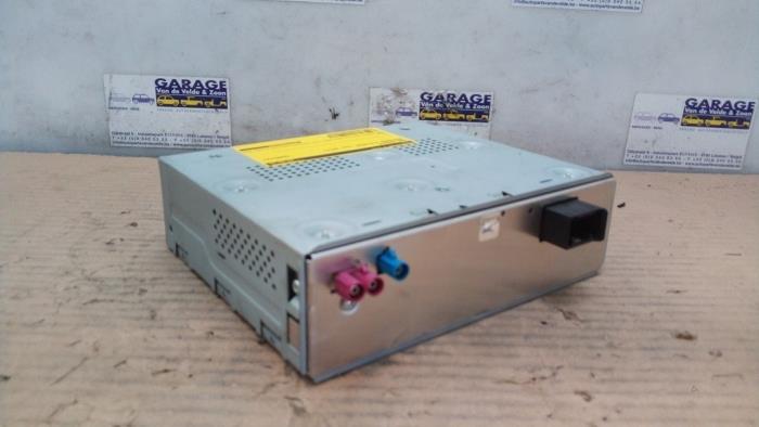 Begagnade DAB-modul Mercedes S (222.0/222.1) 3.0 S-320L 24V Pris € 102,85 Inklusive moms erbjuds av Autoparts Van De Velde