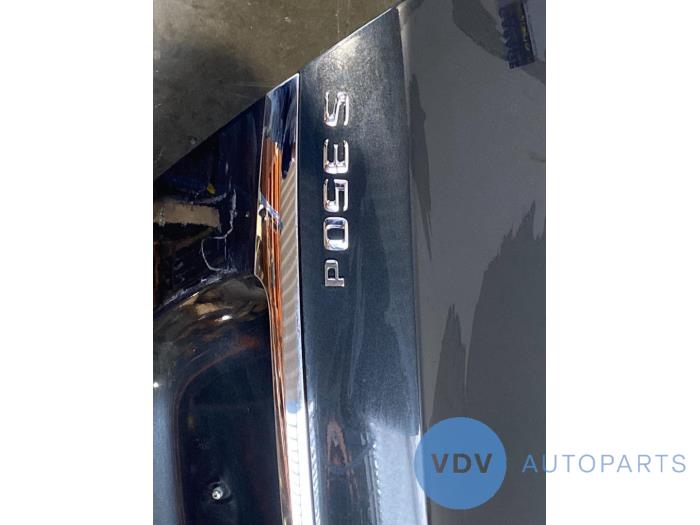 Cubierta de maletero de un Mercedes-Benz S (W222/V222/X222) 3.0 S-350 BlueTec, S-350 d 24V 2016