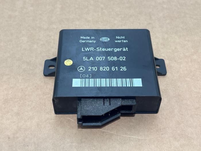 Usagé Relais éclairage Mercedes E (W210) 2.0 E-200 16V Prix € 30,25 Prix TTC proposé par Autoparts Van De Velde