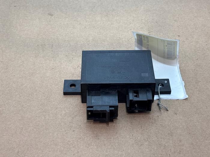 Usagé Relais Mercedes G (463) G 400 CDI 4.0 V8 32V Prix € 30,25 Prix TTC proposé par Autoparts Van De Velde