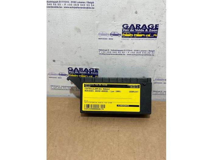 Usados Módulo de control de luces Mercedes S (W140) 2.8 300 SE Precio € 60,50 IVA incluido ofrecido por Autoparts Van De Velde