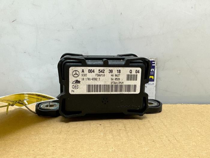 Begagnade Styrvinkelsensor Mercedes GL (X164) 4.0 GL 450 CDI V8 32V Pris € 90,75 Inklusive moms erbjuds av Autoparts Van De Velde
