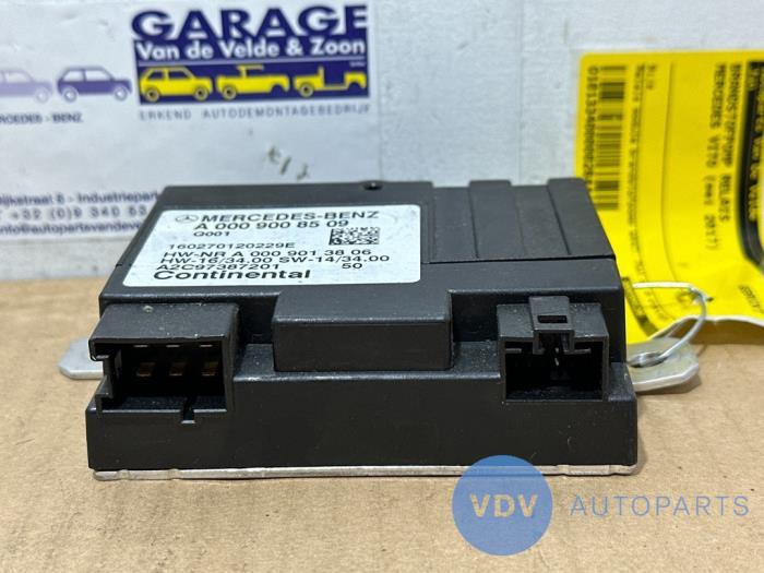 Fuel pump relay Mercedes Vito 2.2 114 CDI 16V A0009008206