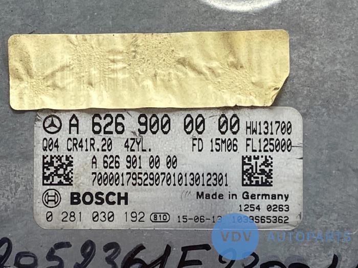 Zündschloss + Steuergerät van een Mercedes-Benz C Estate (S205) C-180 BlueTEC, C-180 d 1.6 16V 2015