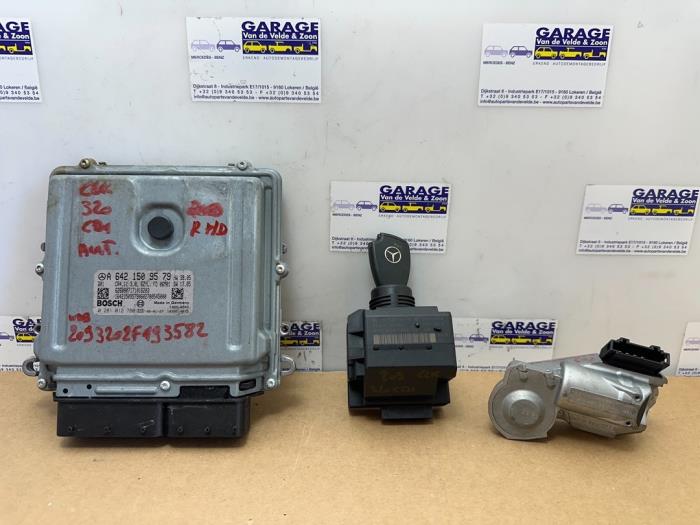 Used Ignition lock + computer Mercedes CLK (C209) 3.2 320 CDI V6 24V Price € 181,50 Inclusive VAT offered by Autoparts Van De Velde