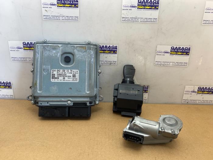 Used Ignition lock + computer Mercedes E Combi (S211) 3.0 E-320 CDI V6 24V Price € 151,25 Inclusive VAT offered by Autoparts Van De Velde