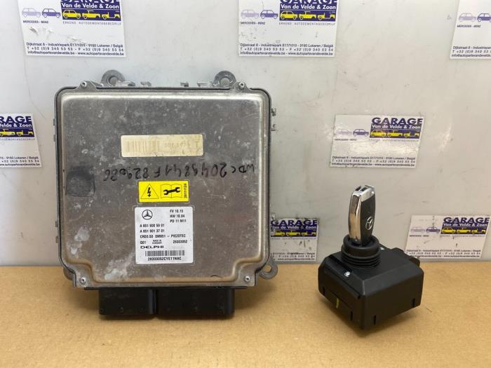 Used Ignition lock + computer Mercedes GLK (204.7/9) 2.2 220 CDI 16V BlueEff.,BlueTEC 4-Matic Price € 181,50 Inclusive VAT offered by Autoparts Van De Velde