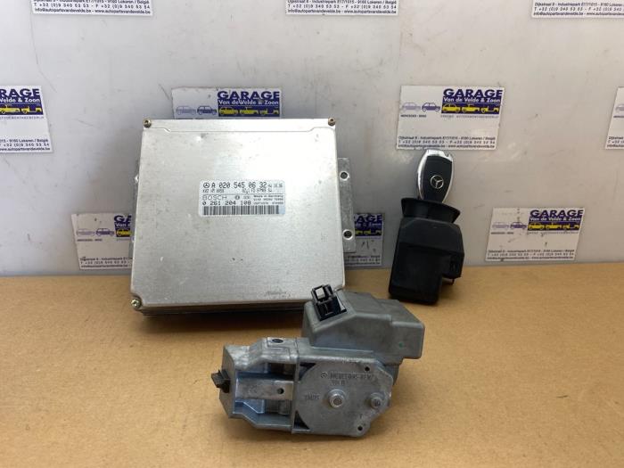 Used Ignition lock + computer Mercedes E (W210) 4.3 E-430 V8 24V 4Matic Price € 181,50 Inclusive VAT offered by Autoparts Van De Velde