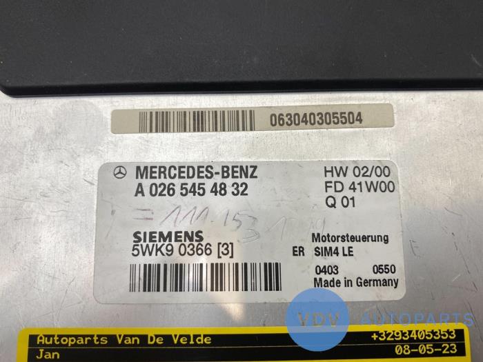 Ordenador de gestión de motor de un Mercedes-Benz CLK (W208) 2.0 200K 16V 2000