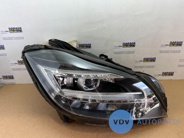 Headlight, right Mercedes CLS 350 d 3.0 V6 24V 4-Matic - A2188203459