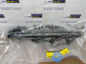Used Fuel injector nozzle Mercedes GL (X164) 4.0 GL 420 CDI V8 32V Price € 127,05 Inclusive VAT offered by Autoparts Van De Velde