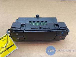 Usados Panel de control de calefacción Mercedes Viano (639) 2.2 CDI 16V Precio € 151,25 IVA incluido ofrecido por Autoparts Van De Velde