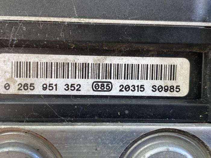 Used ABS Computer Mercedes A (W169) 1.5 A-160 Price € 78,65 Inclusive VAT offered by Autoparts Van De Velde