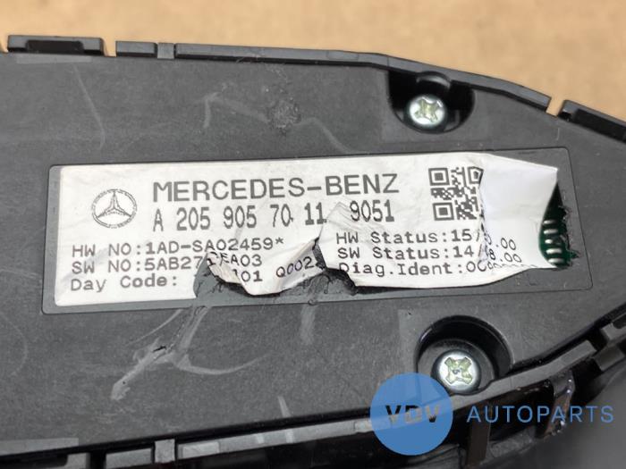 Elektrisches Fenster Schalter van een Mercedes-Benz C (C205) C-220d 2.2 16V BlueTEC 2016