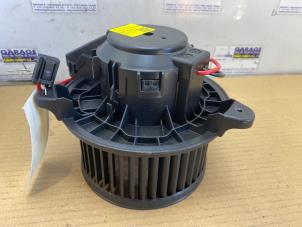 Used Heating and ventilation fan motor Mercedes A (177.0) 1.3 A-180 Turbo 16V Price € 175,45 Inclusive VAT offered by Autoparts Van De Velde
